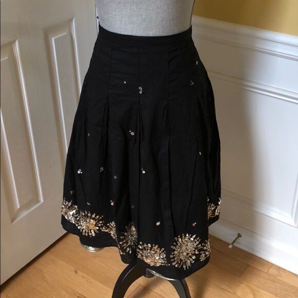 Black Sequin Designed Mid-length skirt - Picture 1 of 3